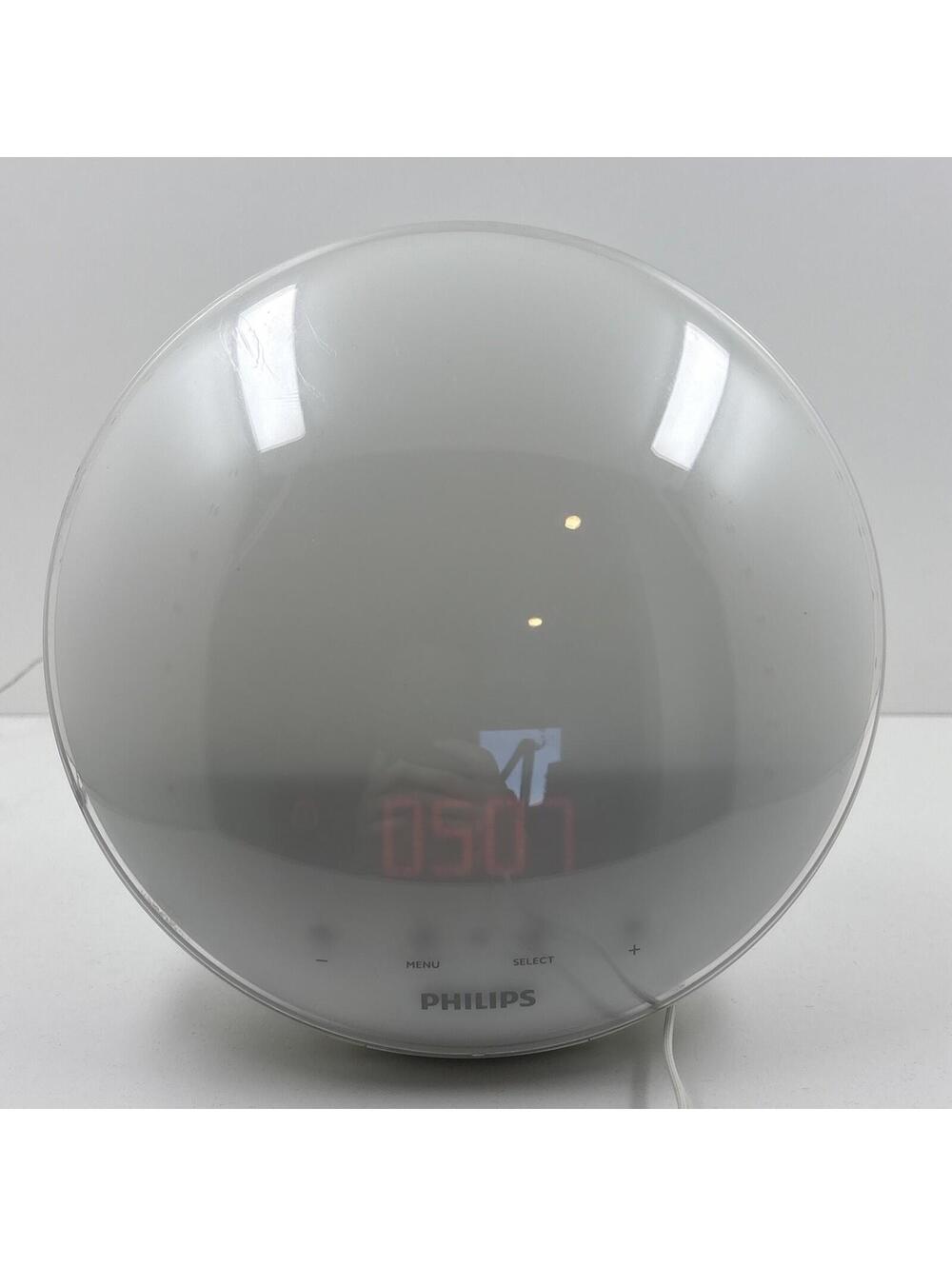 Philips SmartSleep Wake-up Light FM Alarm Clock Radio Sunrise Sunset HF3520